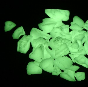 Any GLOW colour glow rocks 6mm-20mm diameter 500grams